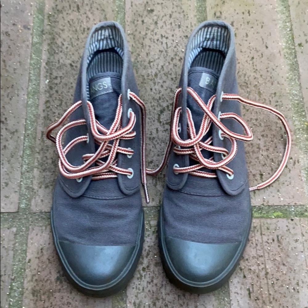 BANGS Sneakers